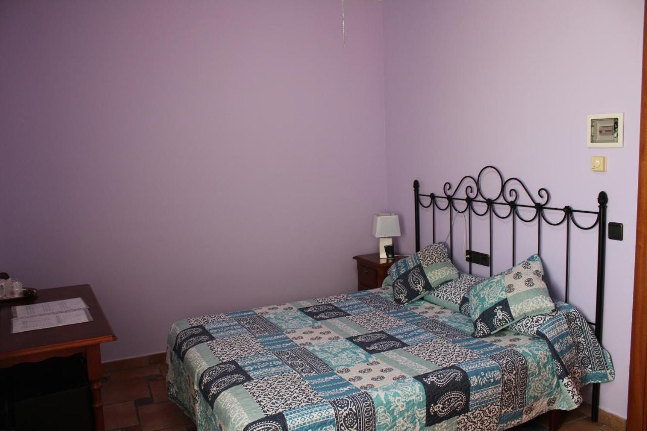 Hostal La Savina Cervera  Exterior photo